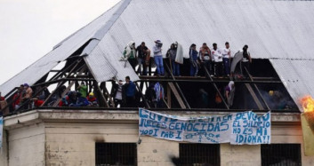 Arjantin'de Ev Hapsi İsteyen Mahkumlar Ayaklandı