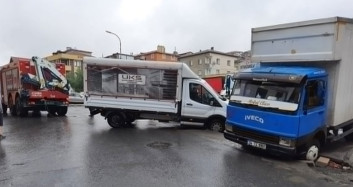 Ataşehir’de Üstün Körü Yapılan Yollar Vatandaşı Mağdur Etti