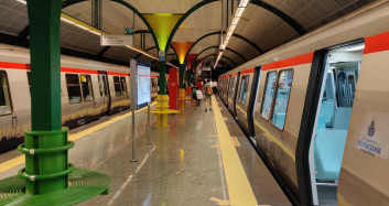 Bağcılar - Kirazlı metro hattı tekrar arızalandı: Yüzlerce vatandaşın mağdur olduğu anlar kameraya yansıdı!