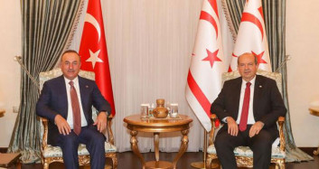 Bakan Çavuşoğlu KKTC Cumhurbaşkanı Tatar Kıbrıs'ta Görüştü