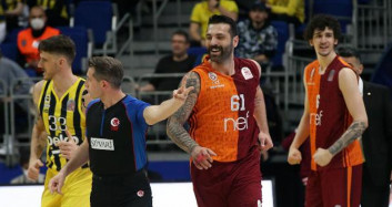 Basketbolda Galatasaray Nef'in, Fenerbahçe Beko'yu yenmesi sonrası sarı kırmızılıların paylaşımı gündem oldu!