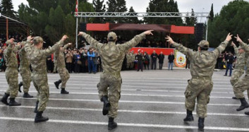 Burdur'da Komandolardan Harmandalı Gösterisi