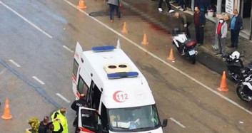Bursa'da Adliye Önünde Çıkan Kavgada 4 Kişi Yaralandı
