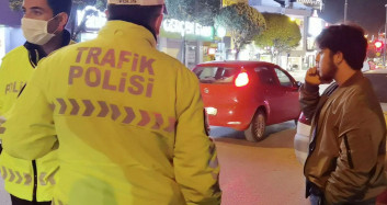 Bursa’da Ben Alkol Kullanmam Diyen Sürücü Polise Zor Anlar Yaşattı