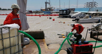 Çalışmalar Başladı! Marmara'da Deniz Salyası Temizliğine Başladı