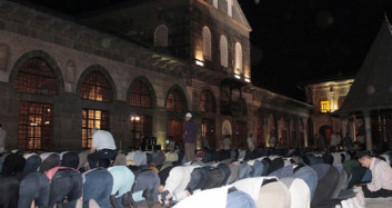 Kadir Gecesi Büyük Çamlıca Cami'sinde İhya Edildi