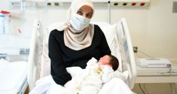 Çam ve Sakura Hastanesinde İlk Bebek Dünyaya Geldi