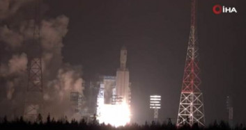 Rusya, Angara A5 Roketini Fırlattı!