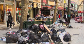 CHP'li Belediyelerde Çöp Krizi Büyüyor