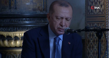 Cumhurbaşkanı Erdoğan Ayasofya Camii'nde Kur'an-ı Kerim Okudu