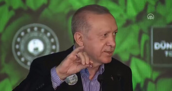 Cumhurbaşkanı Erdoğan'dan Ay Yıldızlı Çakı! ''Devamlı Yanımda Taşırım''