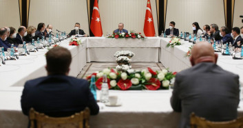 Cumhurbaşkanlığı Külliyesi'nde Müsilaj Toplantısı! Cumhurbaşkanı Erdoğan, Akademisyenleri Kabul Etti