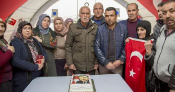  Diyarbakır Anneleri Cumhurbaşkanı Erdoğan'ın Doğum Gününü Kutladı