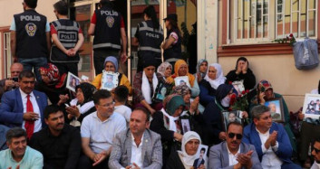 HDP'den Diyarbakır Annelerine Hakaret