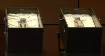 Dünya bu görüntüleri konuşuyor: Meksika parlamentosunda uzaylı cesetleri gösterildi