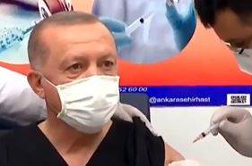 Cumhurbaşkanı Erdoğan'ın Aşı Olduğu An
