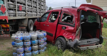 Giresun'da Tüp Yüklü Kamyonet Kazası: 7 Araç Hasarlı