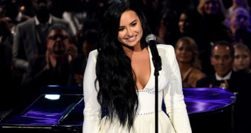 Demi Lovato 2020 Grammy Ödülleri'ne Performansı İle Damga Vurdu