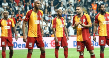 Galatasaray'da Skandal! Derbi Sonrası Dansöz Oynattılar