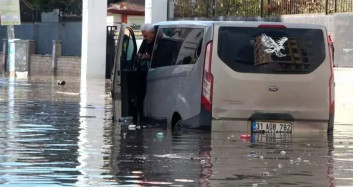 Hatay'da sel felaketi! Deprem bölgesinde çok sayıda ev ve iş yeri sular altında kaldı
