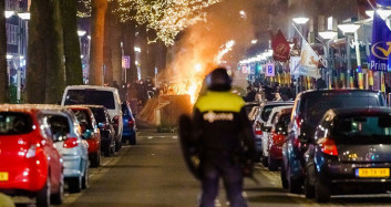 Hollanda'da Protestolarda Gözaltılar Çoğaldı