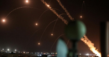 İşgalci İsrail Saldırılarına Gazze'den Roketle Karşılık Geldi