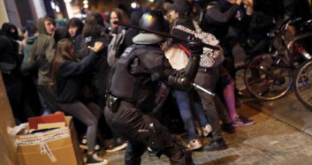 İspanyol Polisinden Katalanlara Orantısız Güç