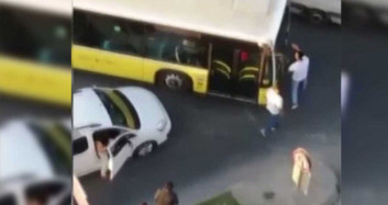 İstanbul'da garip kavga! ters istikametten giden trafik magandası, yol üzerindeki İETT otobüsünün şoförüne yumrukla saldırdı