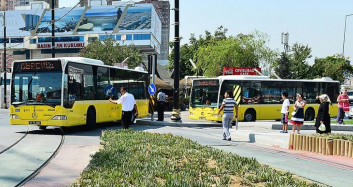 İstanbul'da Otobüste Maske Tartışması