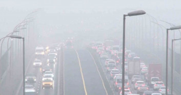 İstanbul’da yoğun sis etkili oldu: Haliç Köprüsü gözden kayboldu!