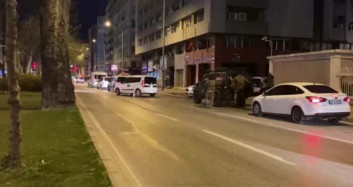 İzmir'de DAEŞ Şüphelilerine Gözaltı