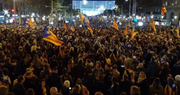 Barselona’da İspanya Karşıtı Gösteri Düzenlendi! 77 yaralı 12 Gözaltı