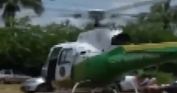 Bezilya'da Yol Kenarına İnen Helikopter'e Kamyon Çarptı