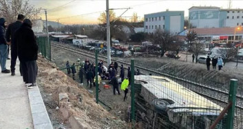 Kırıkkale’de Korkutan Kaza: Servis Midibüsü Devrildi!
