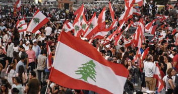 Lübnan'da Hükümet Karşıtı Protestolar Sürüyor