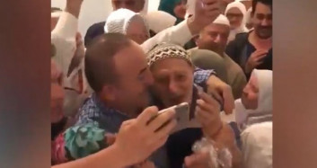 Bakan Çavuşoğlu, Mekke'de Umre Yapan Vatandaşlarla Buluştu