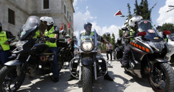 Hareket Çektikleri Araçtan Sivil Polis İnince Motorcu Tayfanın Başına Gelenler
