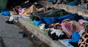 Alman Bakan: Yunanistan'da Fareler Mülteci Bebekleri Kemiriyor