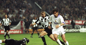 Real Madrid 1998 yılında Avrupa'nın En Büyüğü