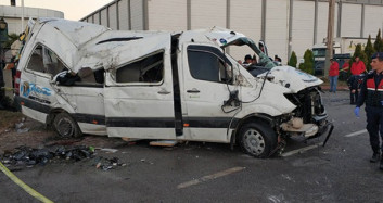 Samsun'da Öğrenci Servisi Kaza Yaptı! 12 Öğrtenci Yaralandı