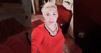 Sisi Lakaplı Seyhan Soylu Başörtüsü ve Peçe Takıp Evlendi