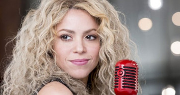 Shakira, Şarkısına Video Çeken Sağlık Görevlilerini Paylaştı