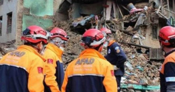 91 Saat Sonra Ayla Bebek Enkazdan Çıkarıldı