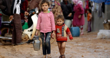 Sosyal Medya Sayesinde Hayatı Değişen Suriyeli Adam ve Küçük Kızı