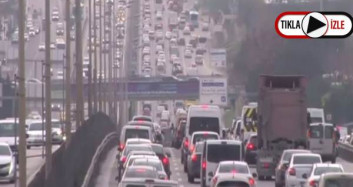 Yasağa Saatler Kala İstanbul'da Trafik Yoğunluğu Arttı
