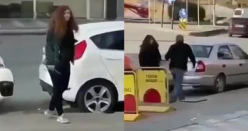 Sokak Ortasında Genç Kadın Bıçakla Adama Saldırdı!