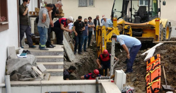 Zonguldak'ta Talihsiz Olay! Arkadaşına Yardıma Gelen Asker, Toprak Yığını Altına Kalarak Can Verdi