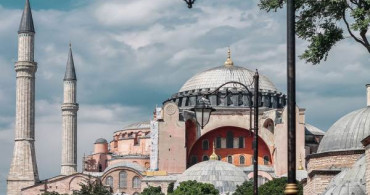 İstanbul Valiliği'nden 'Hoş Geldin Ayasofya' Paylaşımı