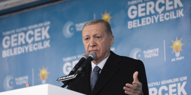 Cumhurbaşkanı Erdoğan'a Erzurum'da sevgi seli: Bizi de ağlatacaksın!