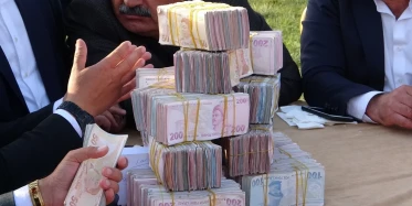 Paradan kule polemiği sürüyor: CHP Genel Merkezi'nin satın aldığı bina için çarpıcı iddialar…